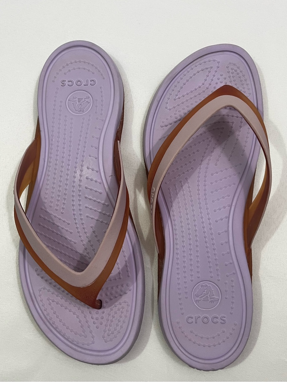 CROCS Swiftwater Flip Sandals Wom 9 - Lilac and Orange